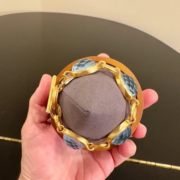 Julie Vos NWT authentic luxury minimalist Iridescent Chalcedony Blue Bracelet - Picture 10 of 17